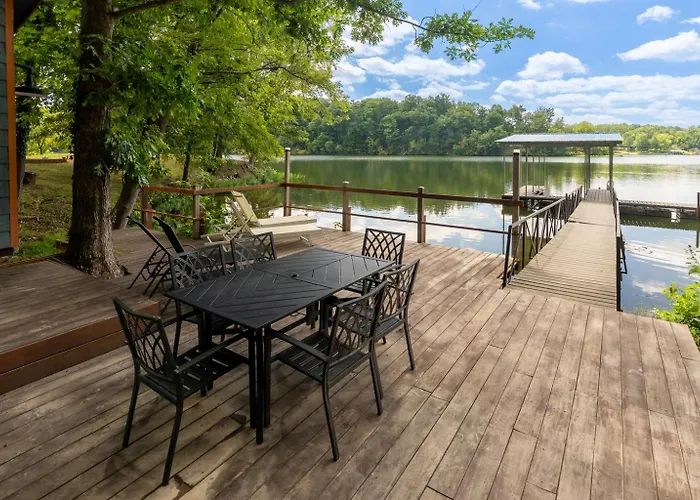 Wood Stove, Pool Table & Dock Ferienhaus