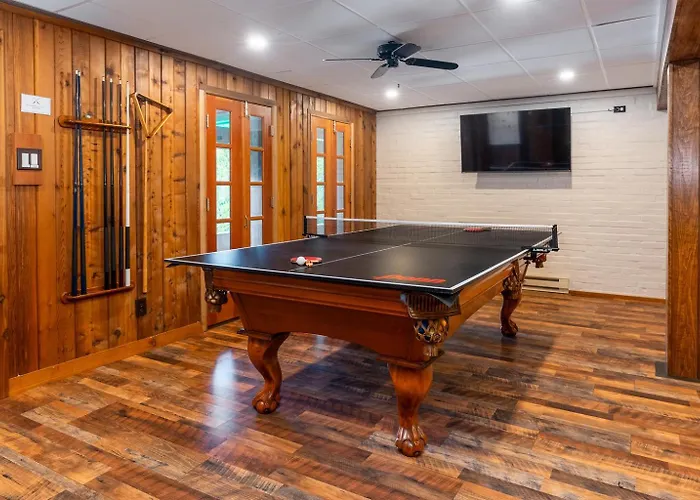 Wood Stove, Pool Table & Dock *